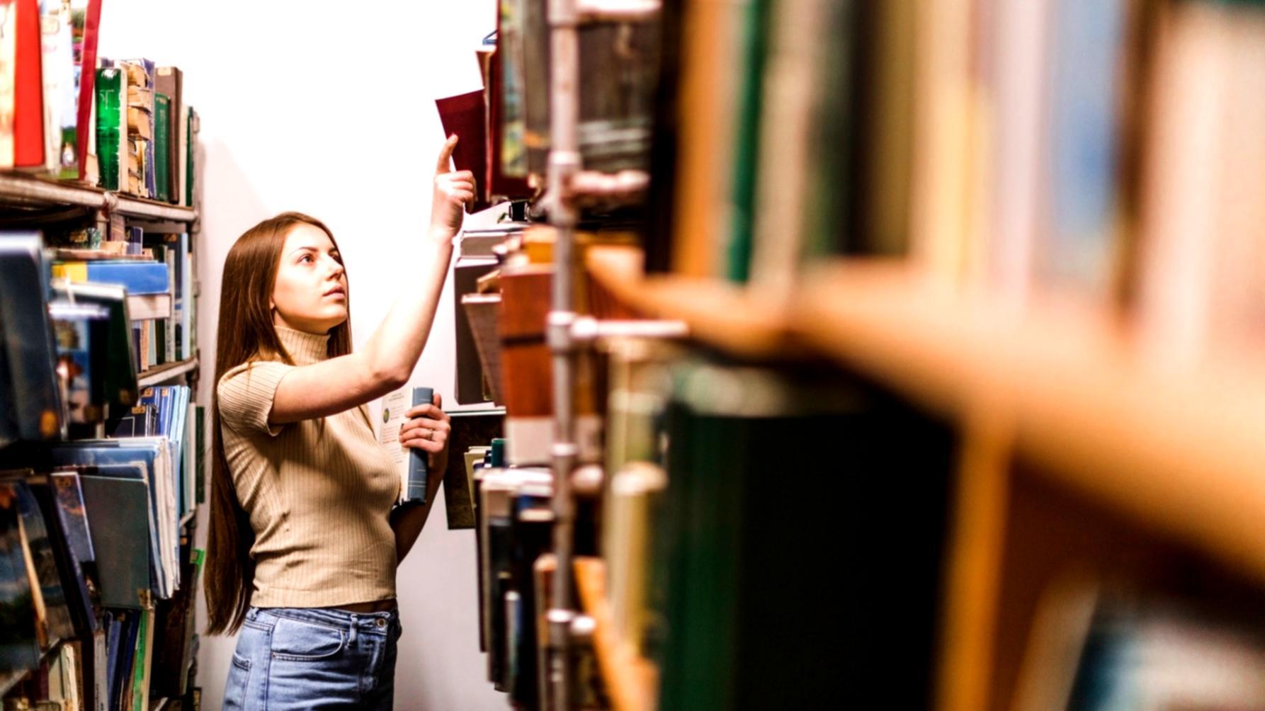 Financial planning workspace with documents and analysis tools